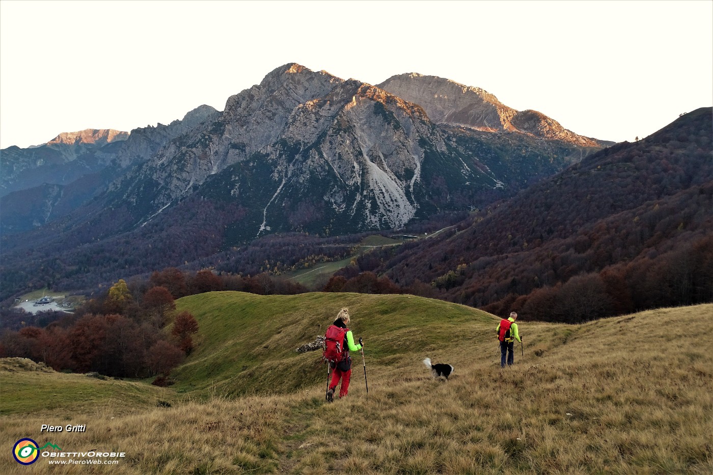 95 Dal Passo di Gandazzo scendiamo ai Piani di Ceresola sul 104B.JPG